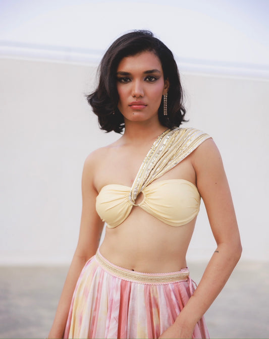 Amira choli