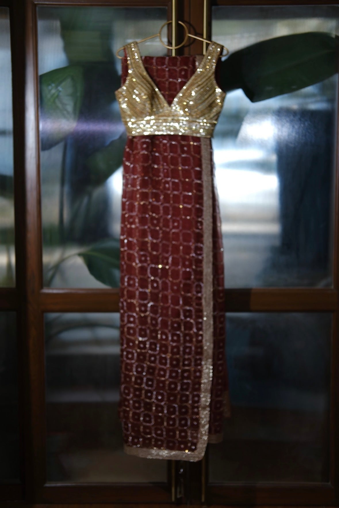 Chaukor saree set in Laal
